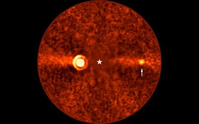 Découverte d'une troisième planète en orbite autour de l'étoile β Pictoris