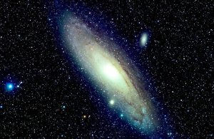 The mass of the Andromeda galaxy is revised downwards 